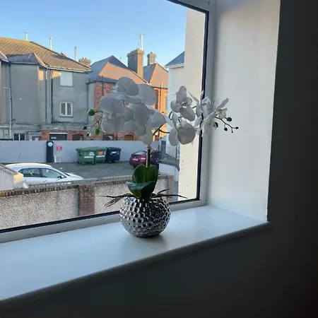 The Clontarf Promenade Townhouse Apartment *